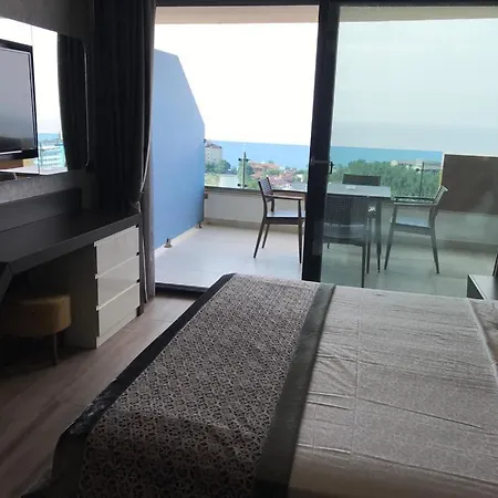 Elite Luxury & Отель 5*