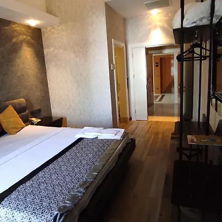 Отель Elite Luxury &