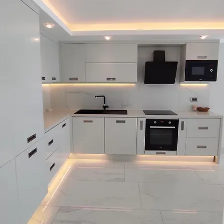 Elite Luxury & 5* אלאניה