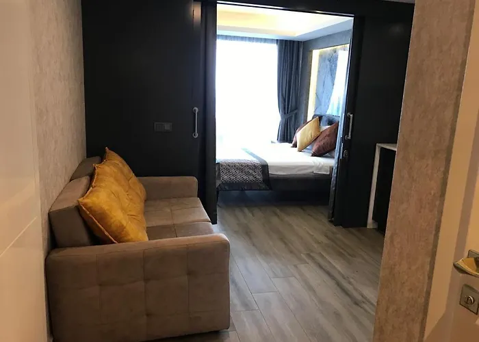 Elite Luxury &