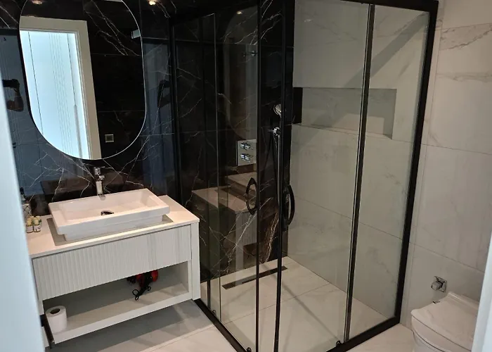 מלון Elite Luxury & אלאניה