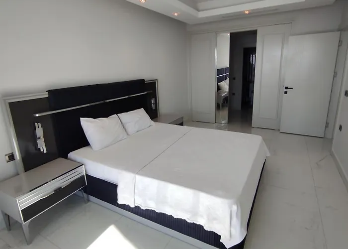 Elite Luxury & 5* אלאניה