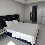 Elite Luxury & 5* 阿拉尼亚