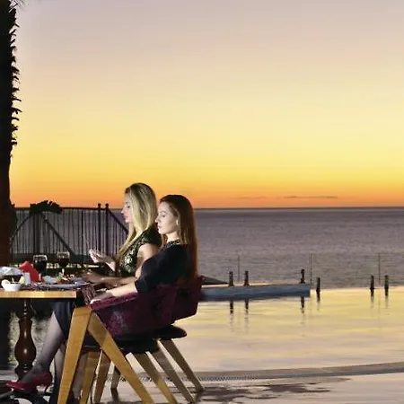 Elite Luxury & Szálloda